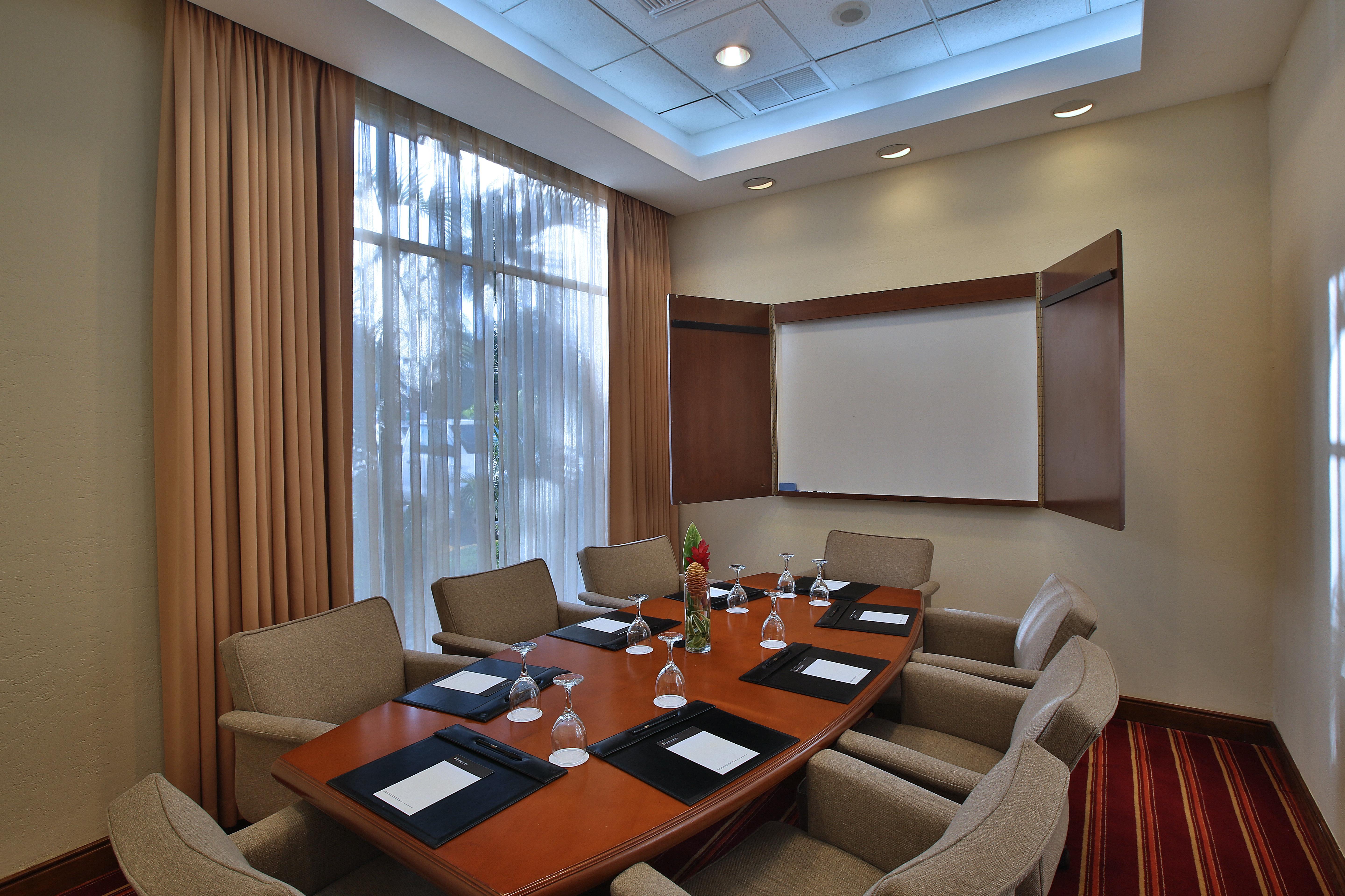 Real Intercontinental Metrocentro Managua, an IHG Hotel Esterno foto